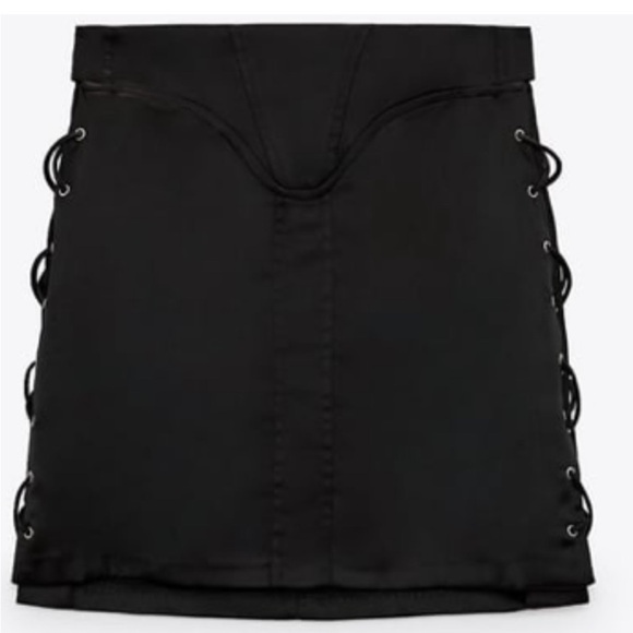 Black satin lace up mini skirt - Picture 7 of 10